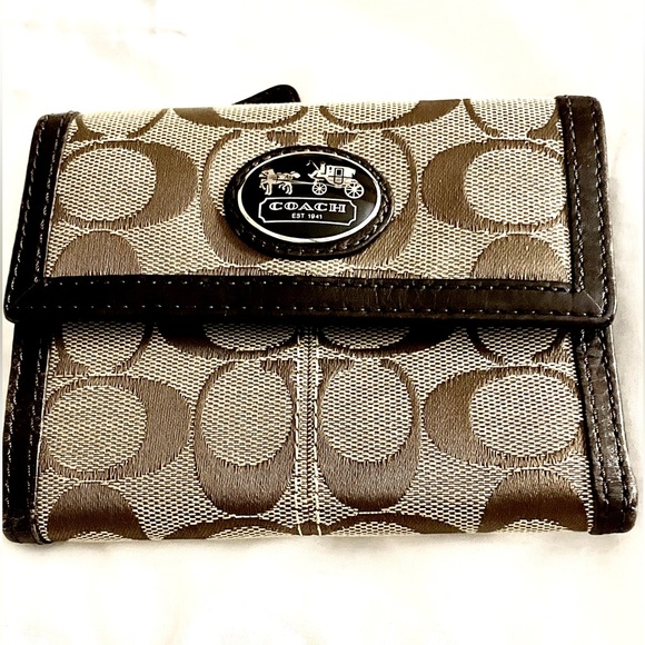 Coach Handbags - Authentic coach, wallet for women new without tags